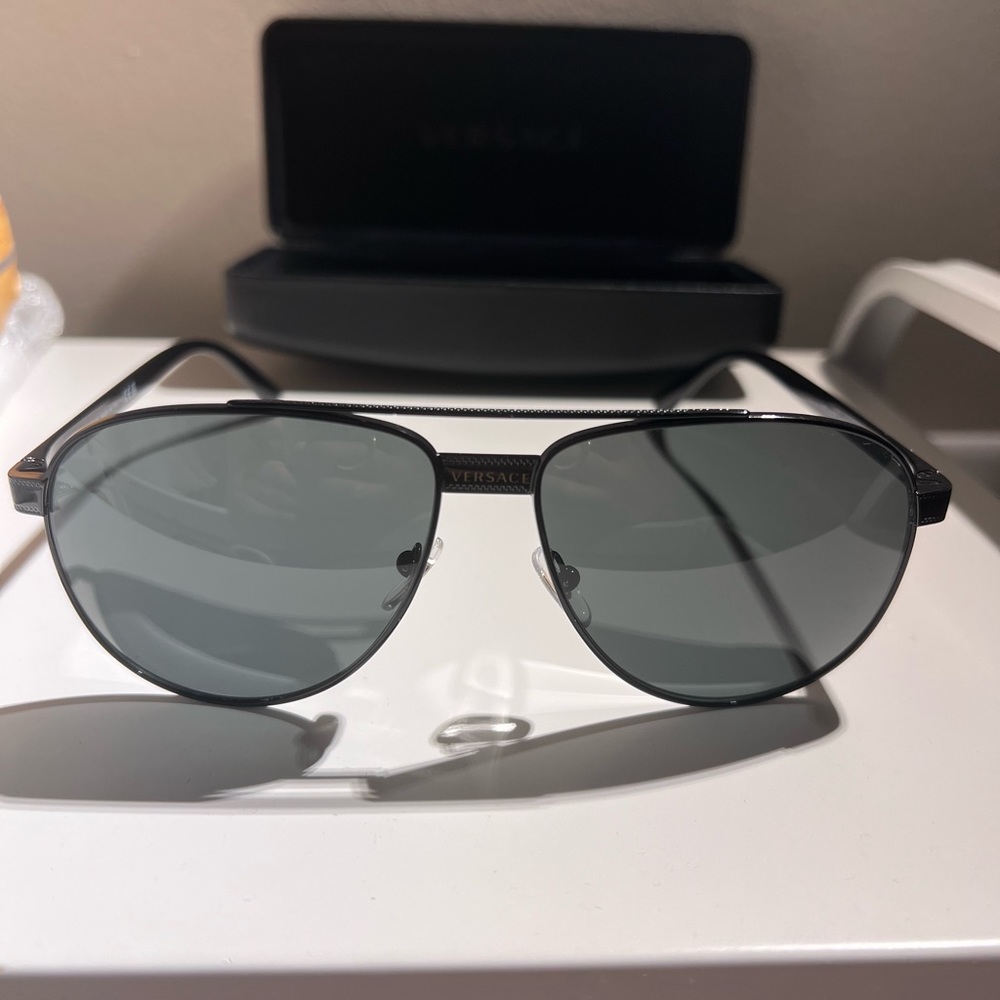 Versace sunglasses 🕶️ Brand New